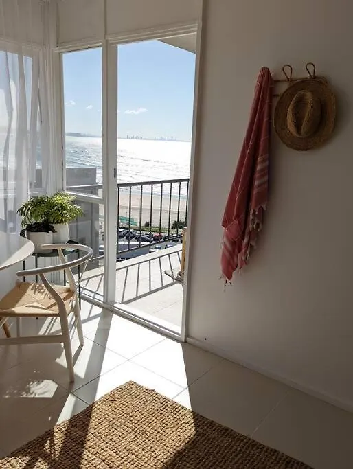 Kirra Beach Unit - Panoramic Gold Coast Beach View contacts